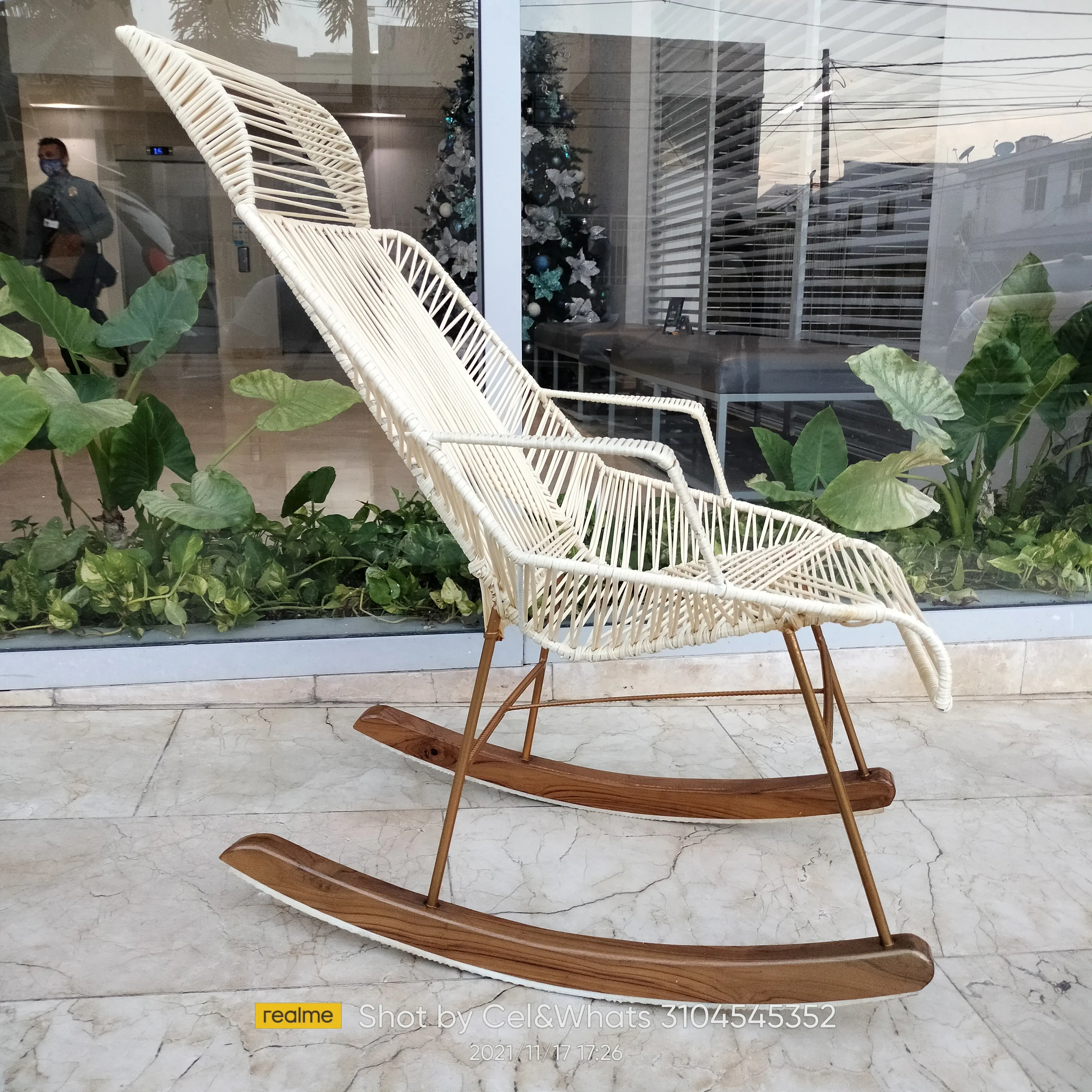 Imagen de silla mecedora número 36 del álbum